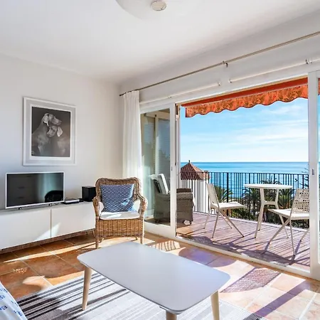 Lovely Beachfront Flat With Sunny Balcony Ref 40 Апартаменты Фуэнхирола
