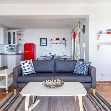 Lovely Beachfront Flat With Sunny Balcony Ref 40 Фуэнхирола