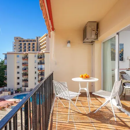 Lovely Beachfront Flat With Sunny Balcony Ref 40 Apartment